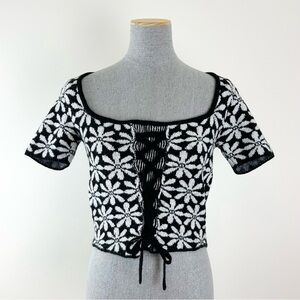Tach Clothing Magallanes Knit Top Black White Flower Daisy